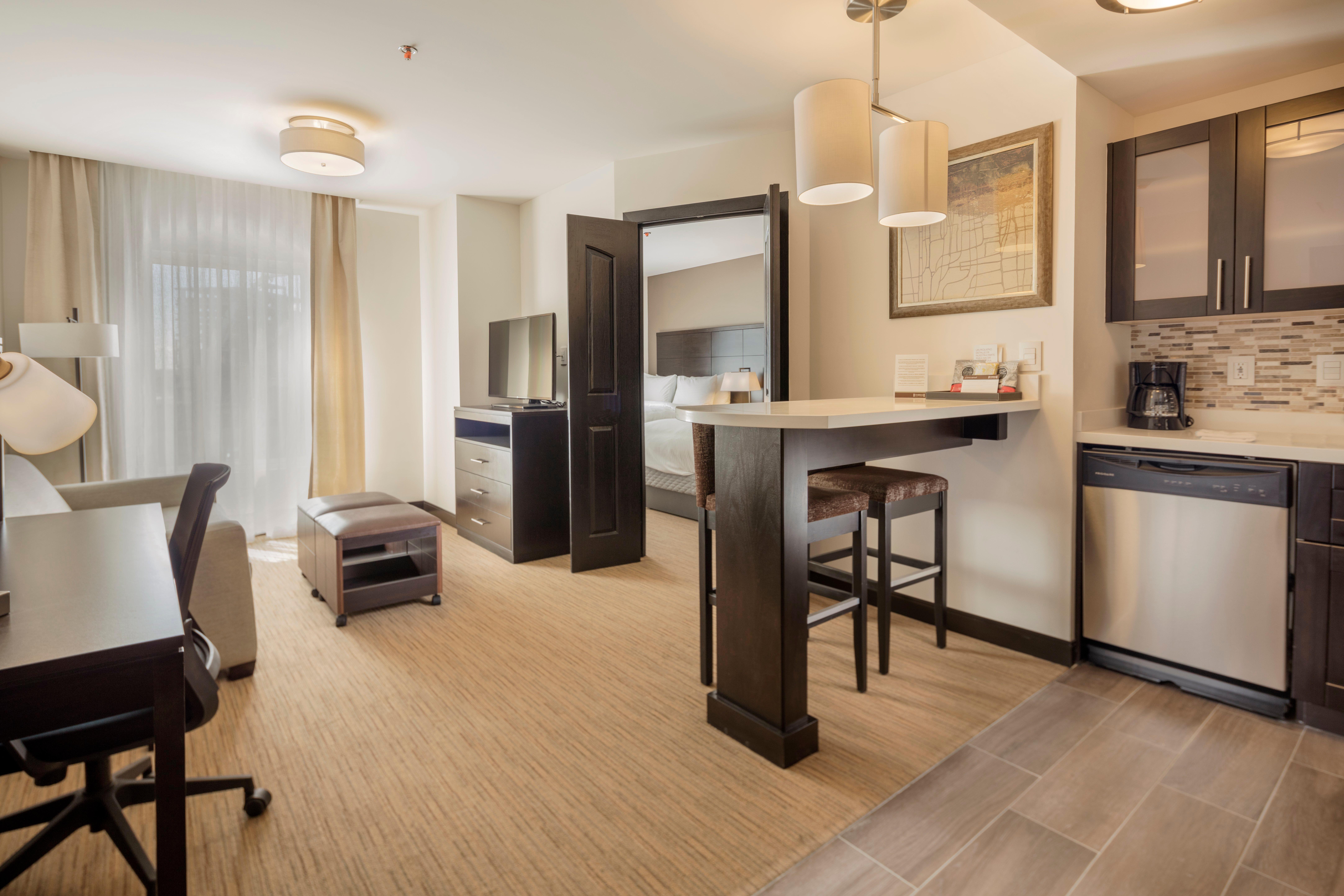Staybridge Suites - Saltillo By Ihg Ngoại thất bức ảnh