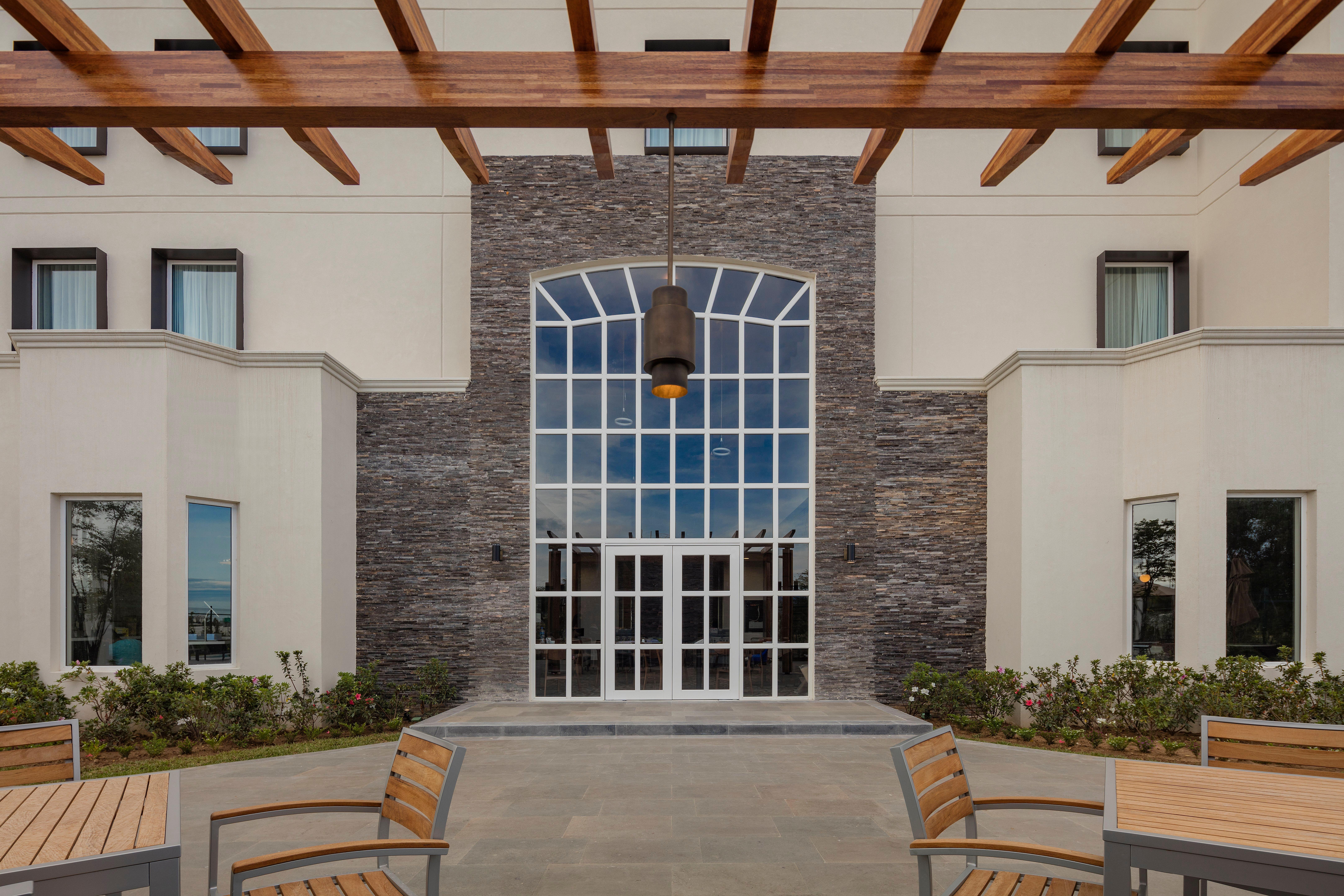 Staybridge Suites - Saltillo By Ihg Ngoại thất bức ảnh