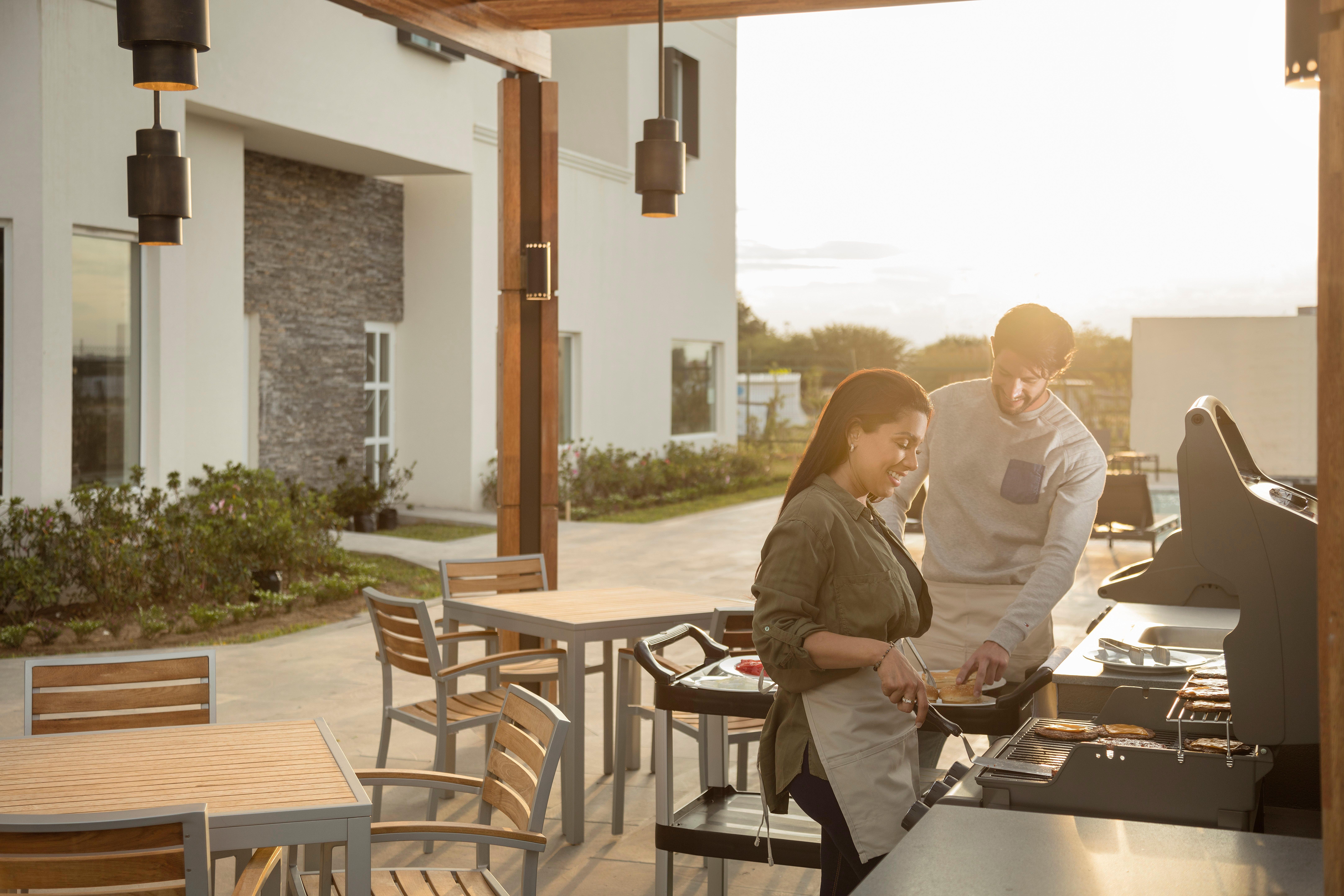 Staybridge Suites - Saltillo By Ihg Ngoại thất bức ảnh